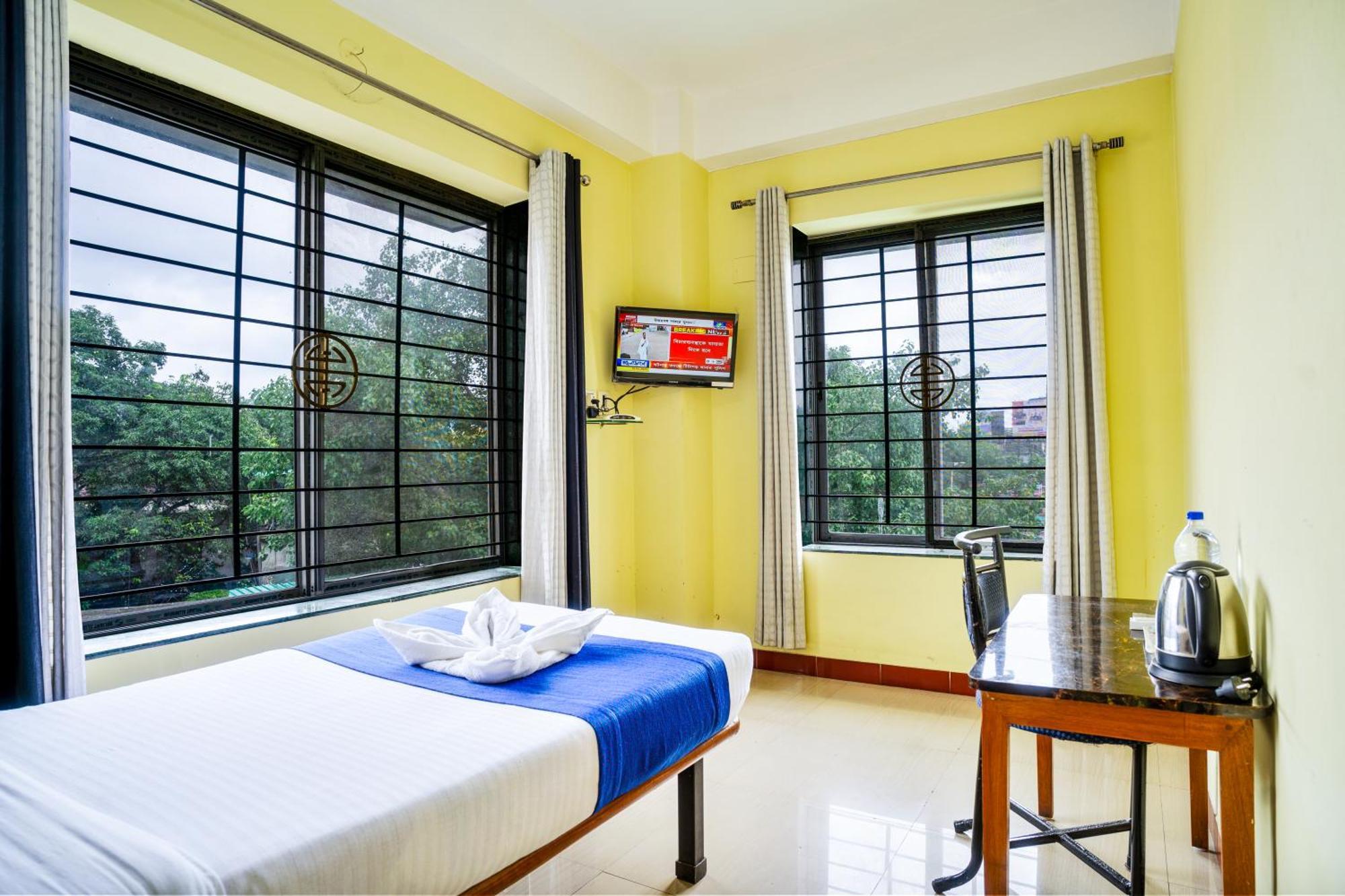 Hotel Niladrii Galaxy Sziliguri Kültér fotó